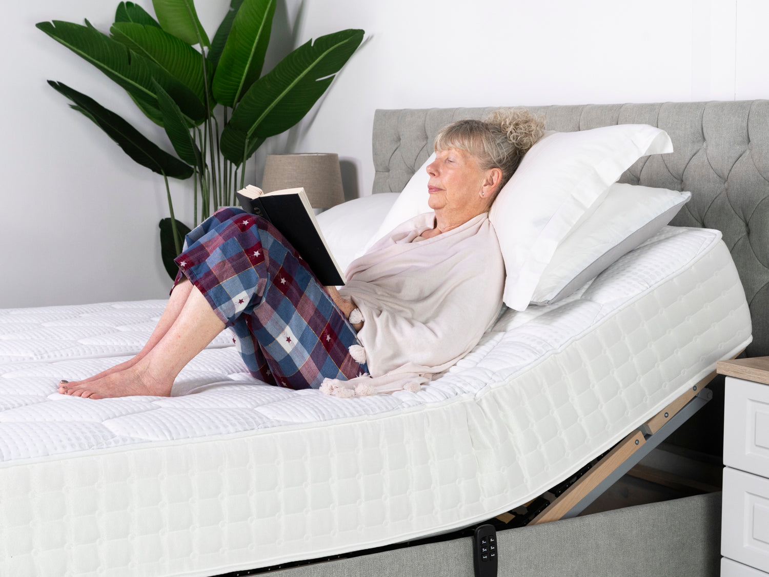 Benefits of Adjustable Beds for Individuals Suffering from Acid Reflux or GERD